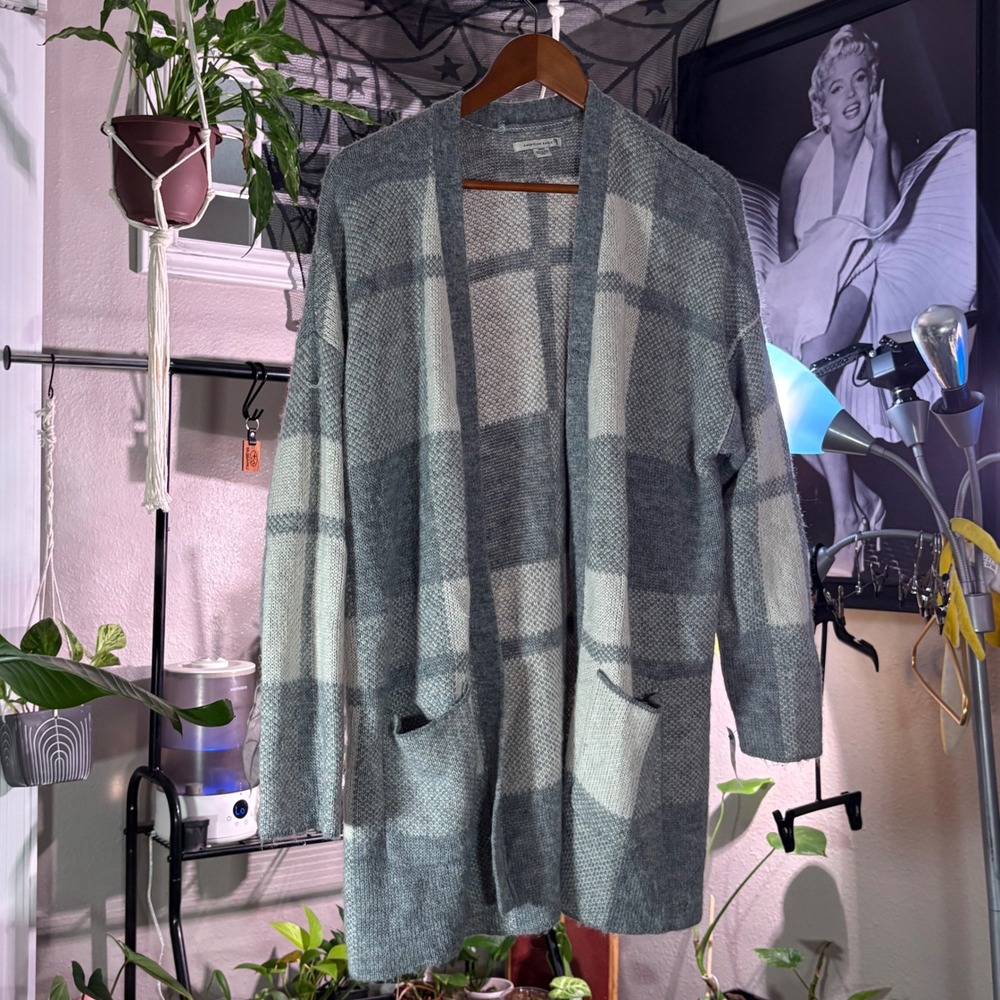 American Eagle Plaid‎ Long Sleeve Open Front Cardigan Sweater Women's Gray White